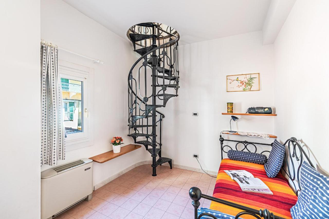 Gaudio Flat Near Ariston Theater By Wonderful Italy Apartment Sanremo Bagian luar foto