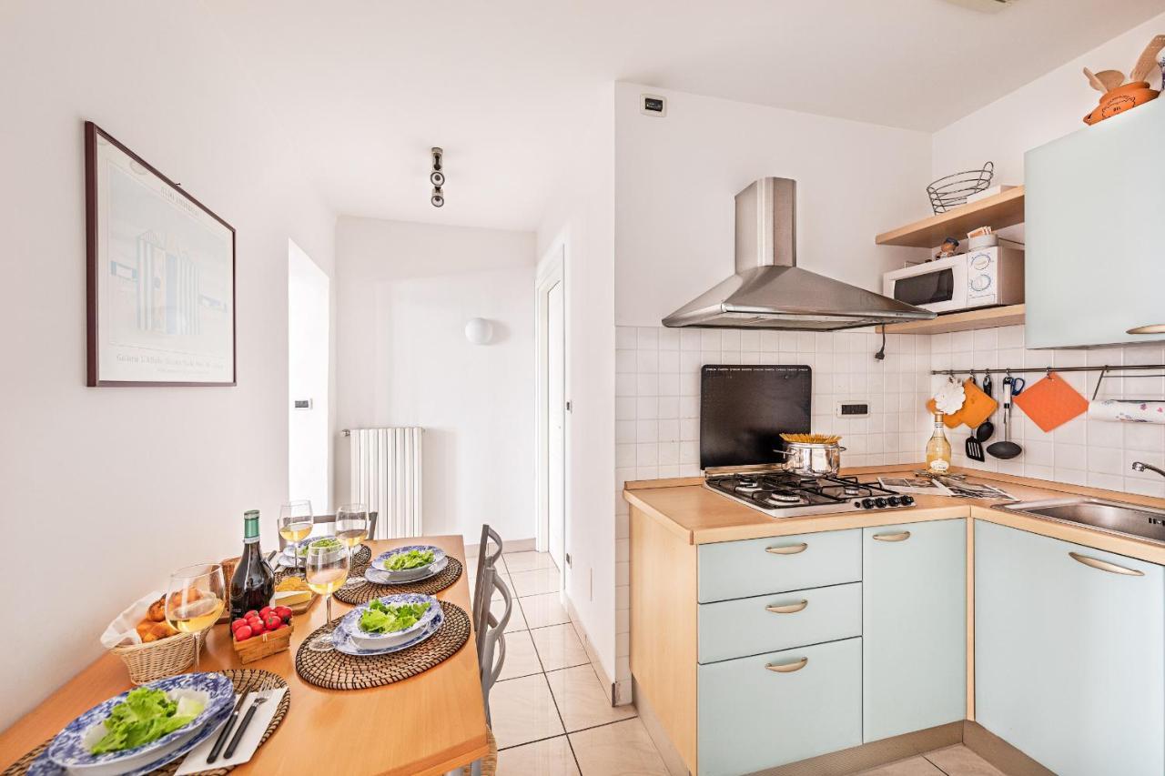Gaudio Flat Near Ariston Theater By Wonderful Italy Apartment Sanremo Bagian luar foto