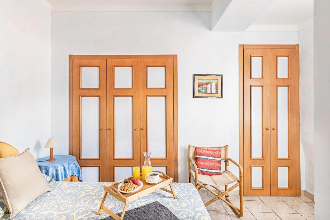 Gaudio Flat Near Ariston Theater By Wonderful Italy Apartment Sanremo Bagian luar foto