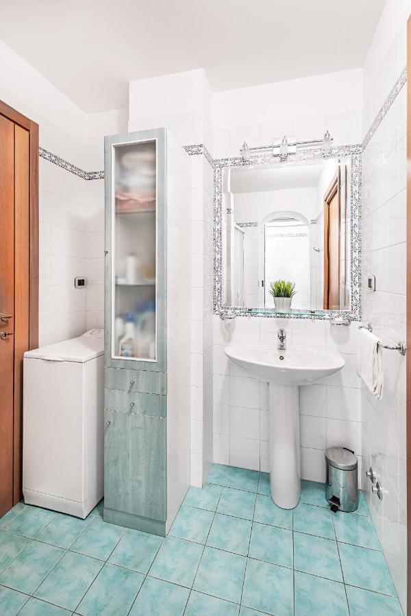 Gaudio Flat Near Ariston Theater By Wonderful Italy Apartment Sanremo Bagian luar foto