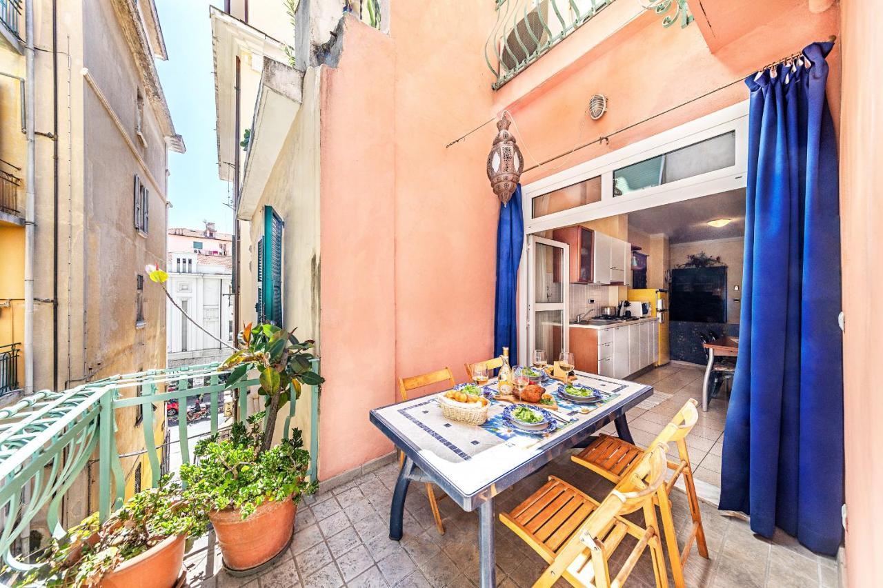 Gaudio Flat Near Ariston Theater By Wonderful Italy Apartment Sanremo Bagian luar foto